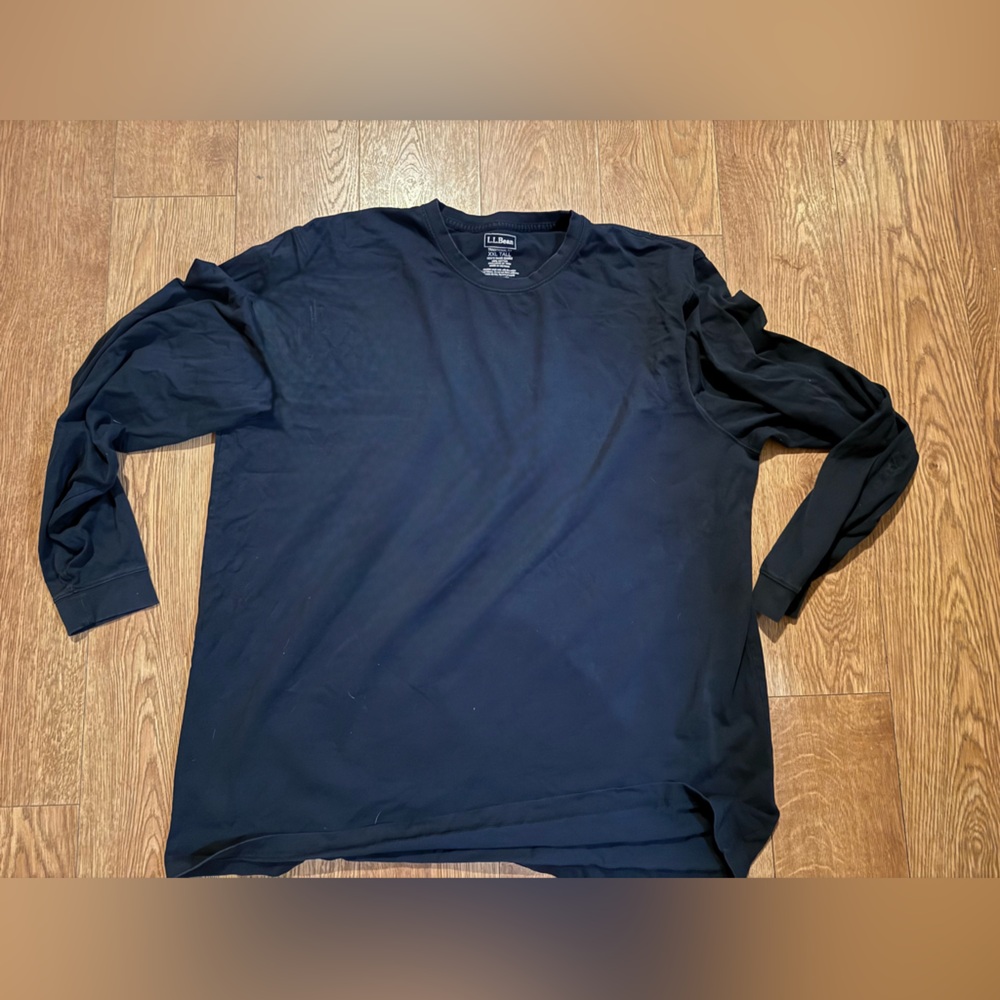L.L. Bean Men's Navy Long Sleeve Tee